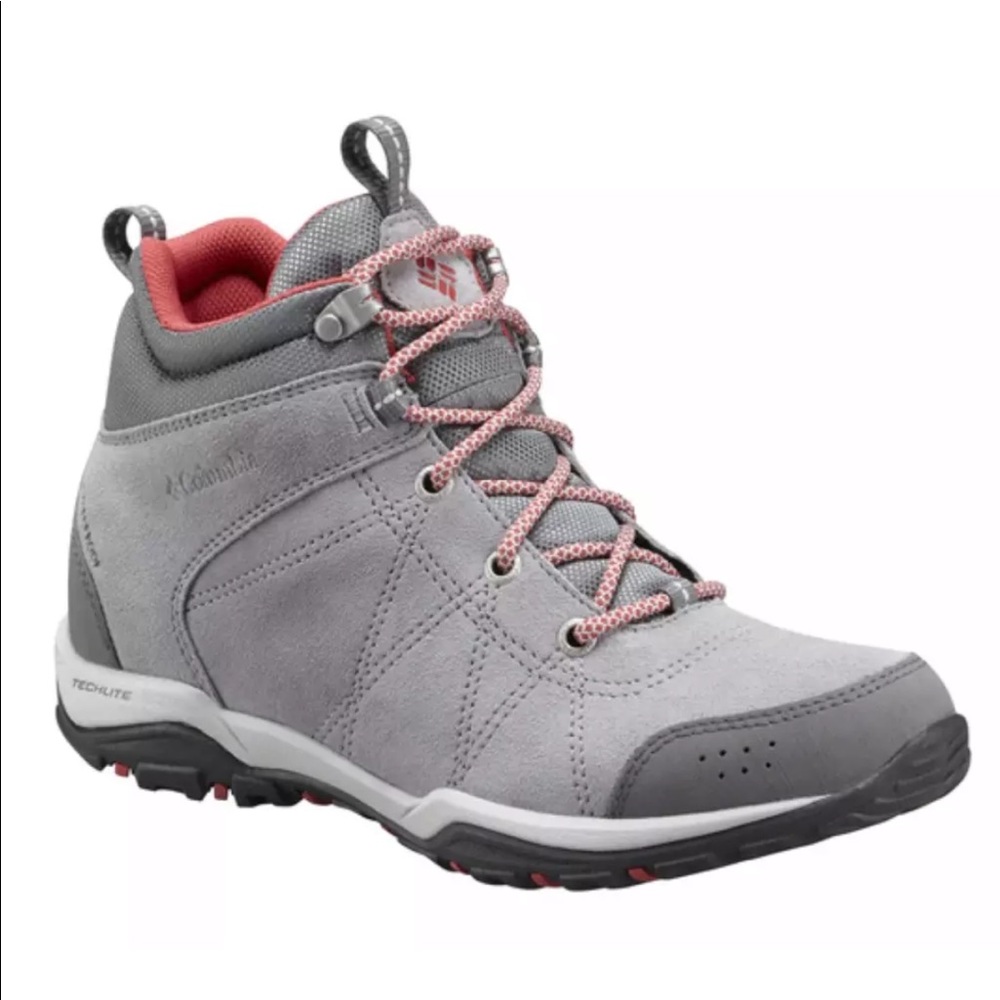 Columbia Women Hiking Boots - Suede Gray Like New